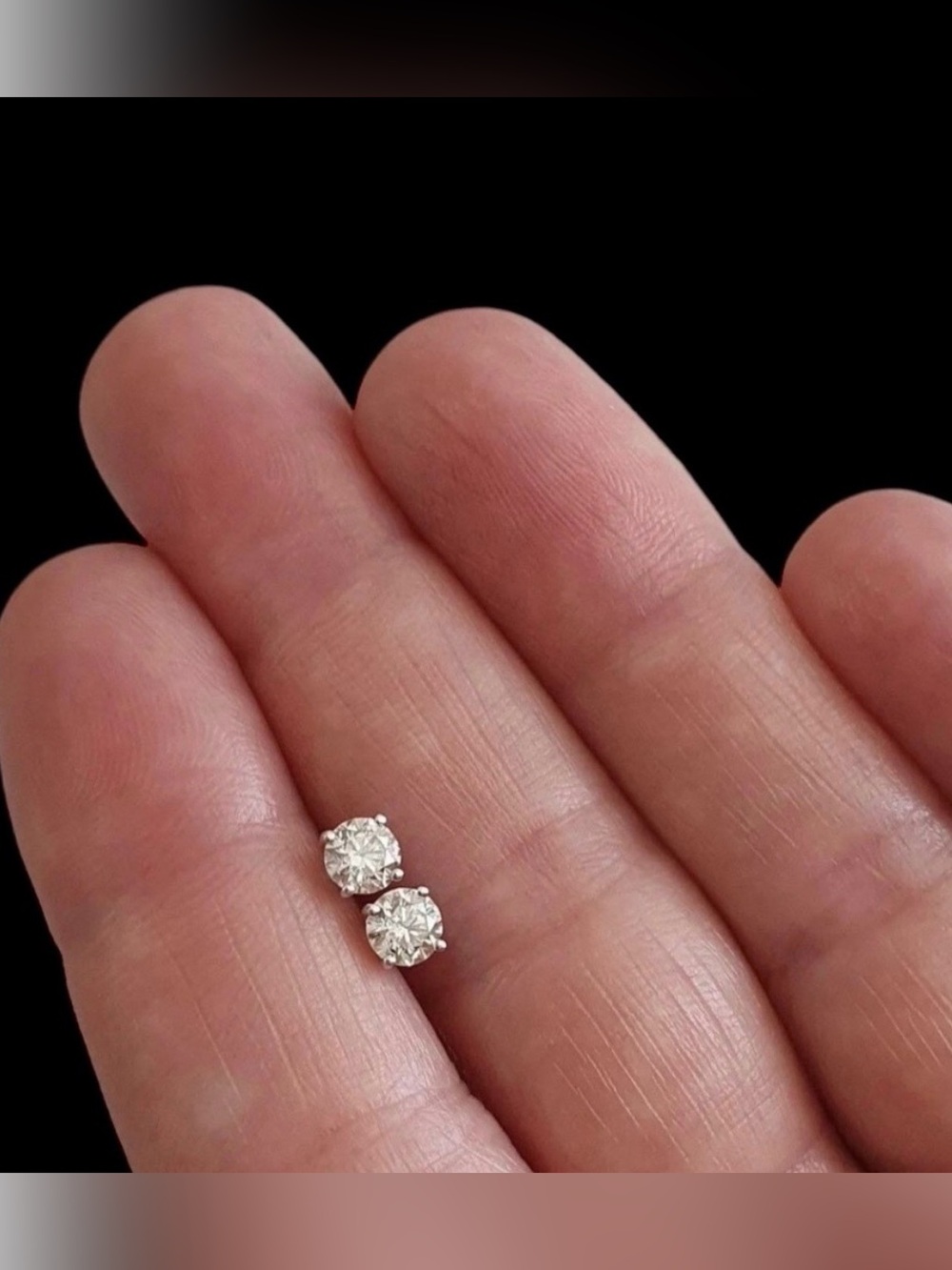 1 CT TW VVS1/D Certified Round Moissanite Solitaire Stud Earring 14k White Gold